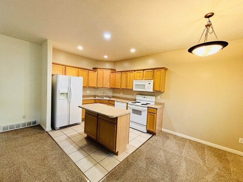 Primary Photo - 14871 Quarry Point Ln