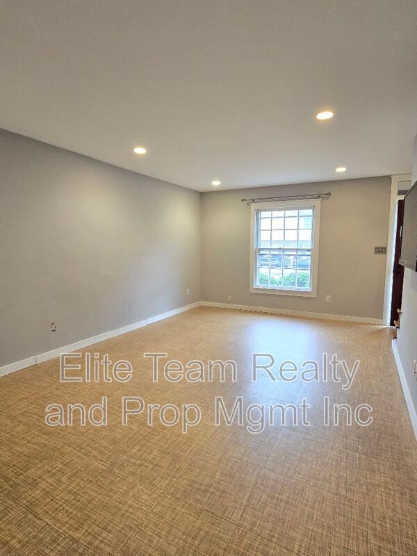 Foto del edificio - 3722 Park Rd