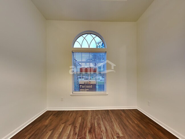 Foto del edificio - 525 Candyroot Court