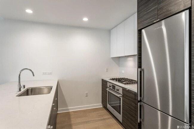 Foto del edificio - 1688 Pine St