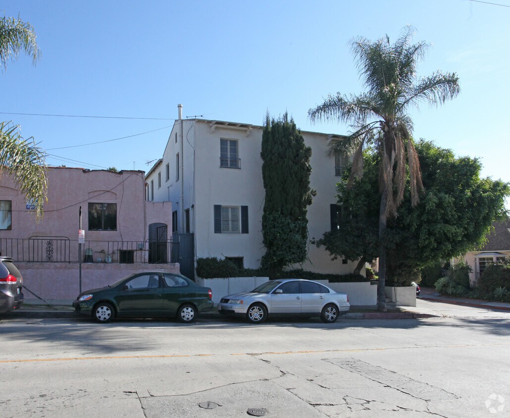 Building Photo - 2070-2074 N Commonwealth Ave