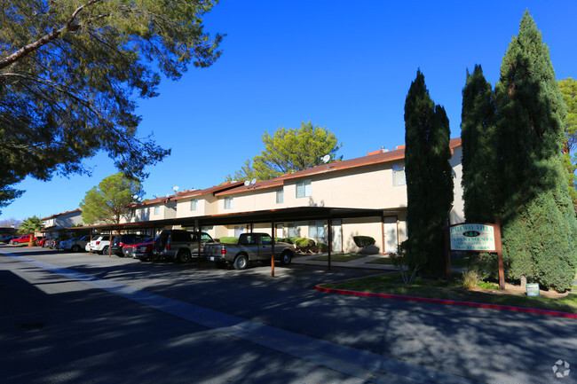 Building Photo - Gateway Villa Apartments