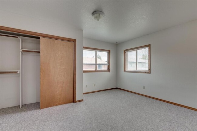 Building Photo - 3 Bedroom Condo for Rent in Bozeman