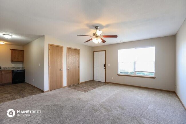 Foto del edificio - 222 Palmer Ct, Pleasant Hill, MO 64080