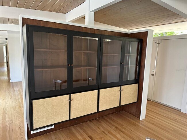 Foto del edificio - 2636 Granada Cir E