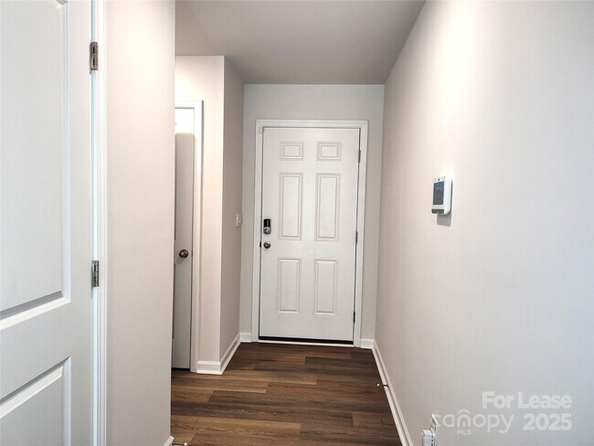 Foto del edificio - 2931 Penninger Cir