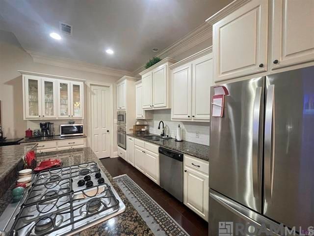 Foto del edificio - 2121 Rockybrook Dr