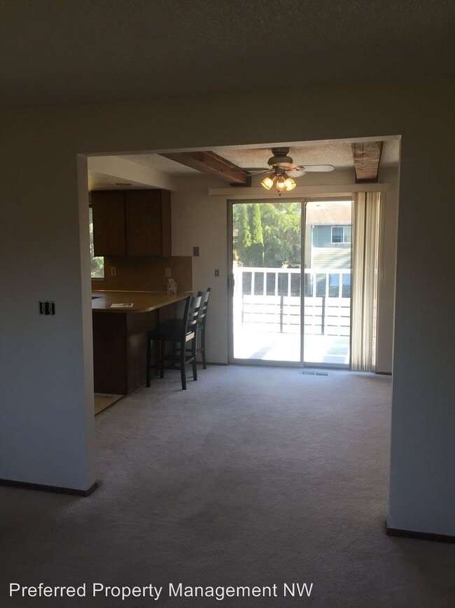 Building Photo - 4 br, 2.5 bath House - 4830 152 St SW