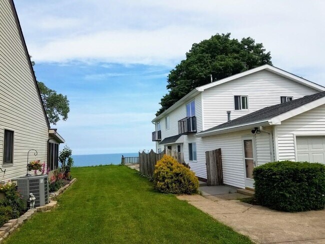 Foto del edificio - 8332 Windsor Beach Ct