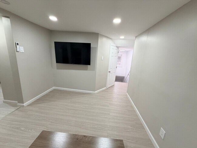 Foto del edificio - 133 Lincoln Ave