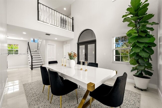 Building Photo - 911 SW 57th Ave