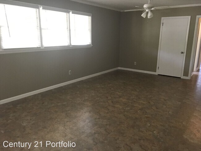 Foto del edificio - 3 br, 1.5 bath House - 1805 Bernard