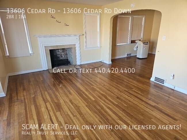 Building Photo - Timeless charm 2 Bedroom 1 bath in Univers...