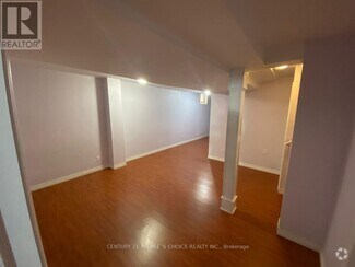 Building Photo - 23 Lathbury St