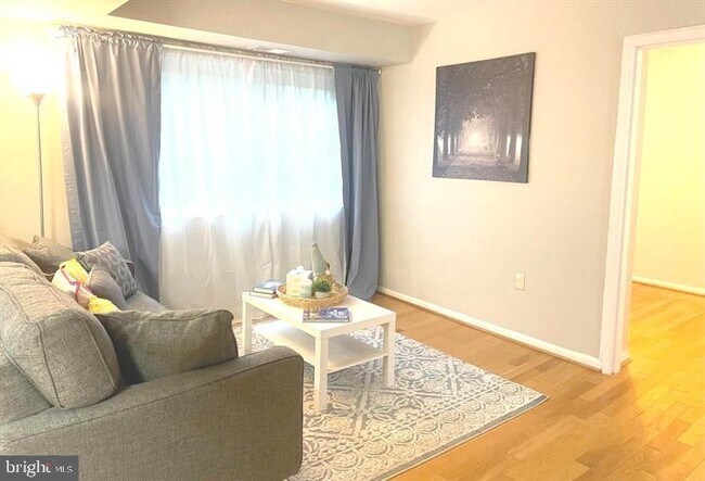 Foto del edificio - 12301 Braxfield Ct