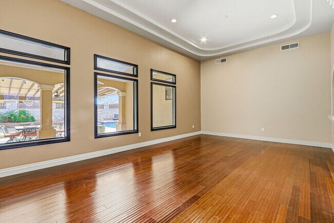 Foto del edificio - 724 Scott Ln