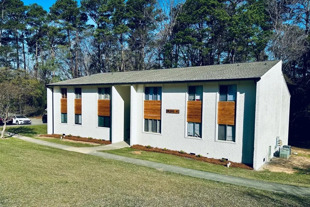 Primary Photo - 3430 East Apartments