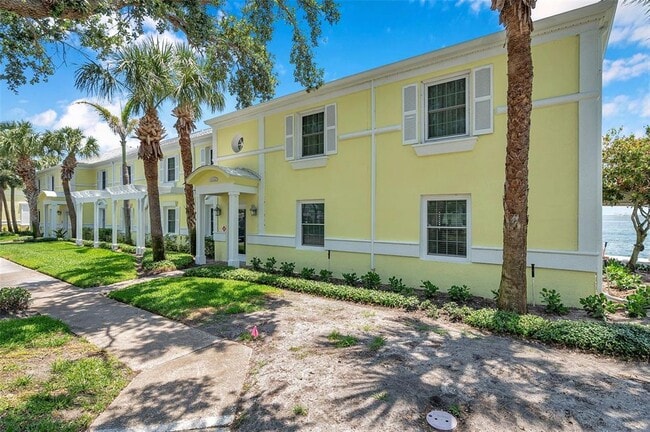 Building Photo - 5260 Coquina Key Dr SE