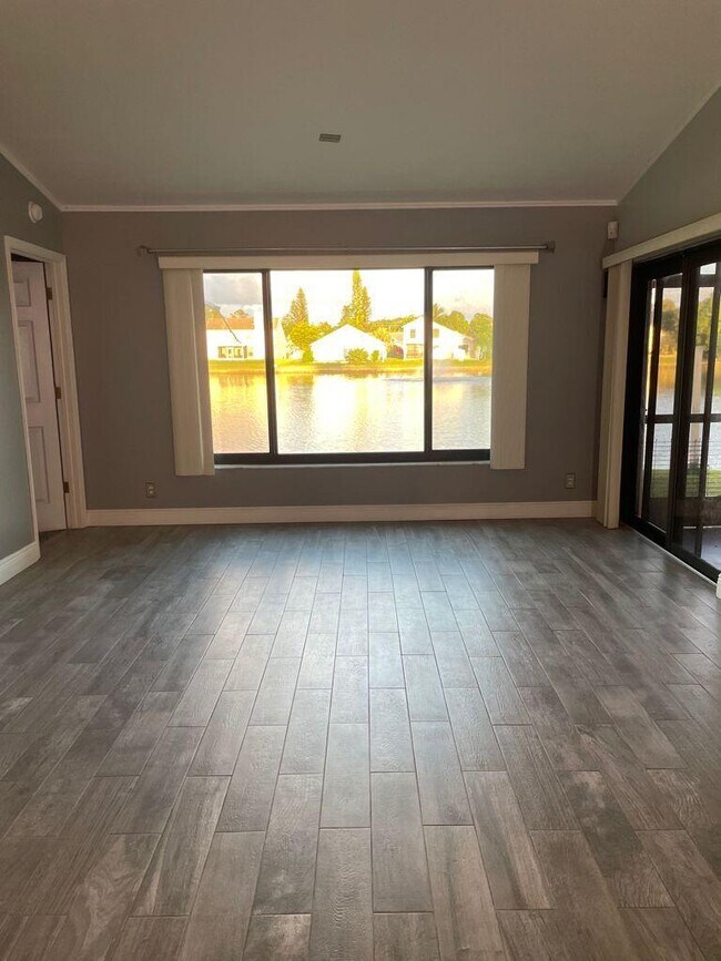 Foto del edificio - 5089 Willow Pond Rd W