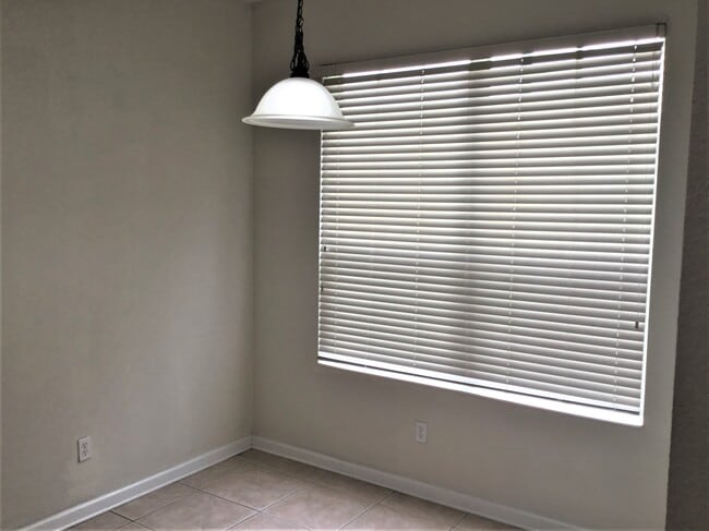 Foto del edificio - 7238 Tattant Blvd
