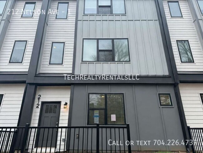 Building Photo - 212 Nelson Ave