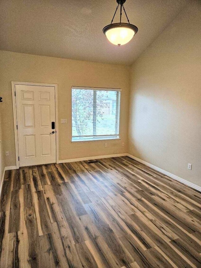 Building Photo - 21 Mangum Cir