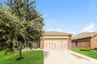 Building Photo - 330 Lavaca Dr