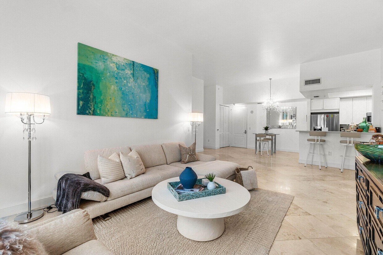 Foto principal - 99 SE Mizner Blvd