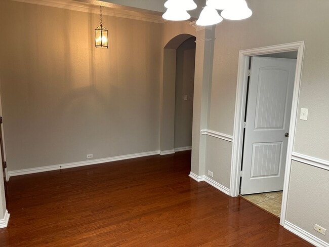 Foto del edificio - Cute one in Village Park!