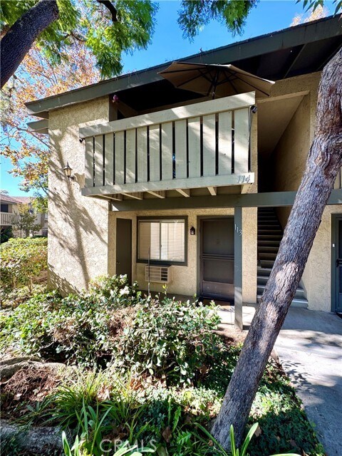 Primary Photo - 960 E Bonita Ave