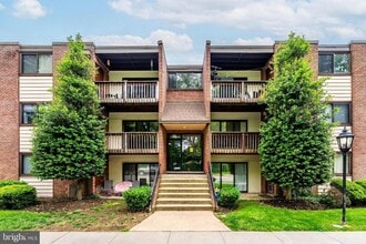 Building Photo - 10723 West Dr