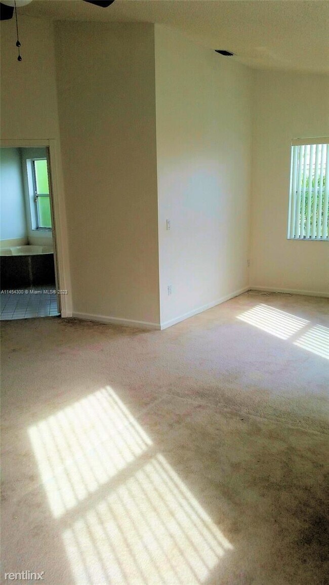 Building Photo - 4 br, 2.5 bath House - 3003 Caffia Way