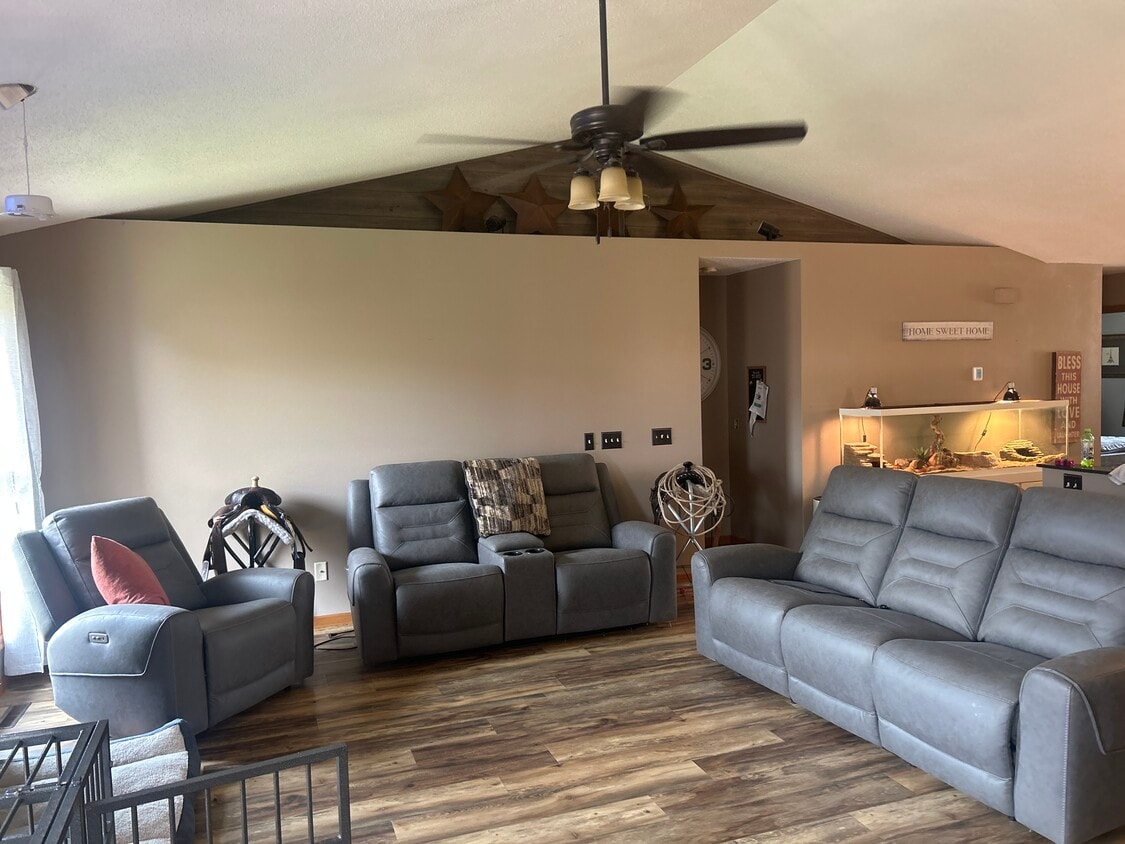 Foto principal - 1801 Lynnette Ct