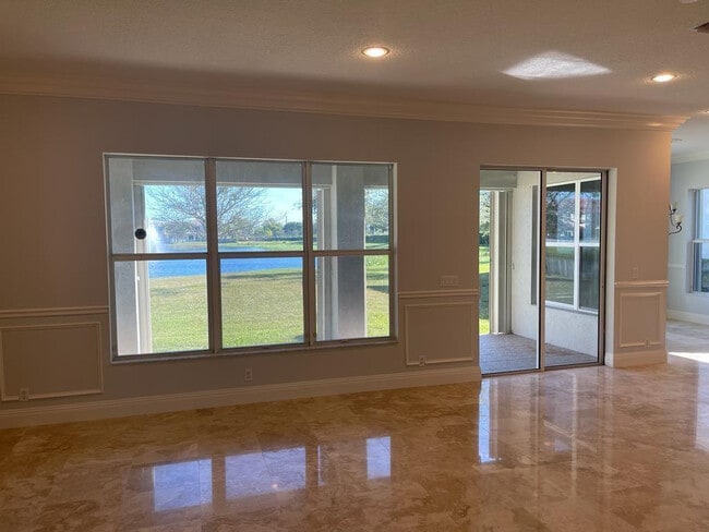 Building Photo - 9326 Plantation Estates Dr