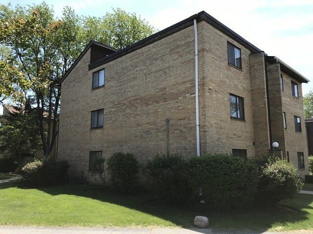 Building Photo - 1154 S Forums Ct