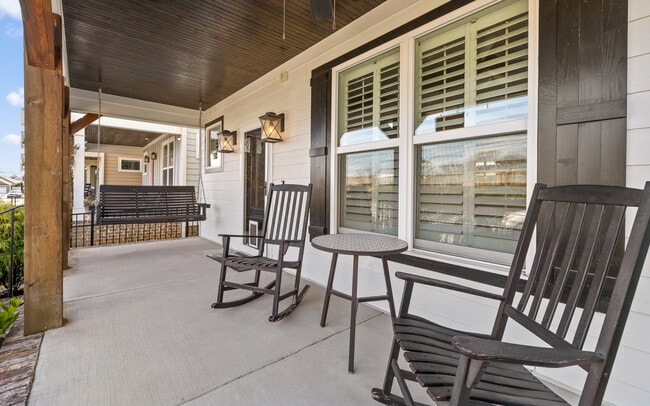 Building Photo - 1449 Madison St