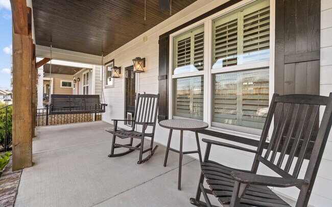 Foto del edificio - 1449 Madison St