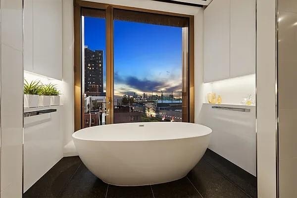 Foto del edificio - 551 W 21st St