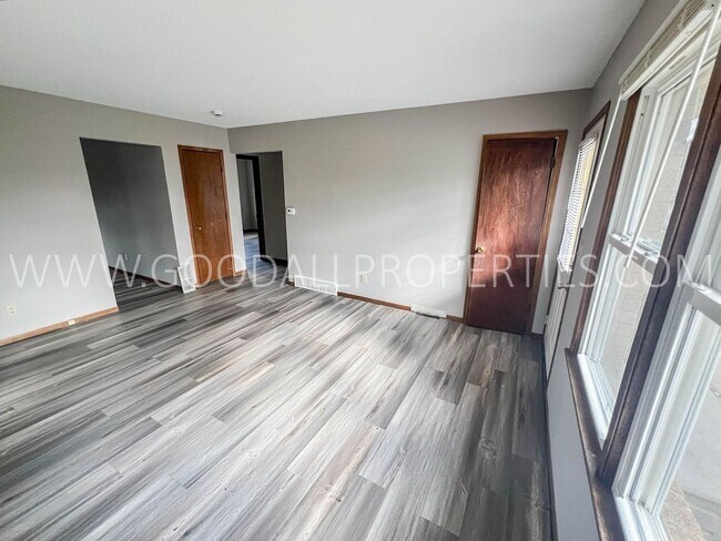 Building Photo - Cozy 2 bedroom duplex in Ankeny