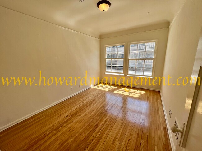 Foto del edificio - 9006-9010 Burton Way