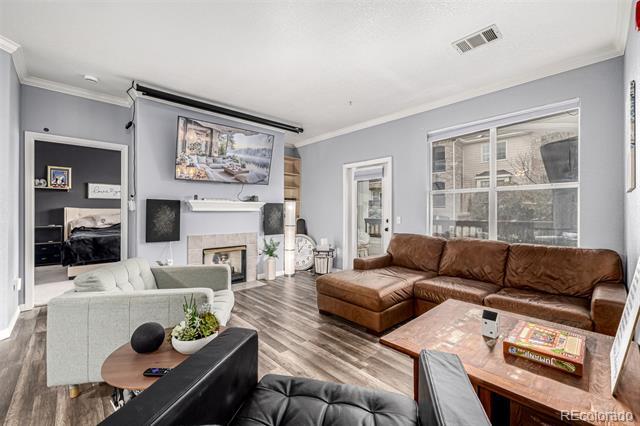 Foto principal - 18919 E Warren Cir