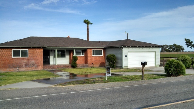 REDUCED!!! HUGE 2 Bed 2 Bath in the Country! - REDUCED!!!  HUGE 2 Bed 2 Bath in the Country!