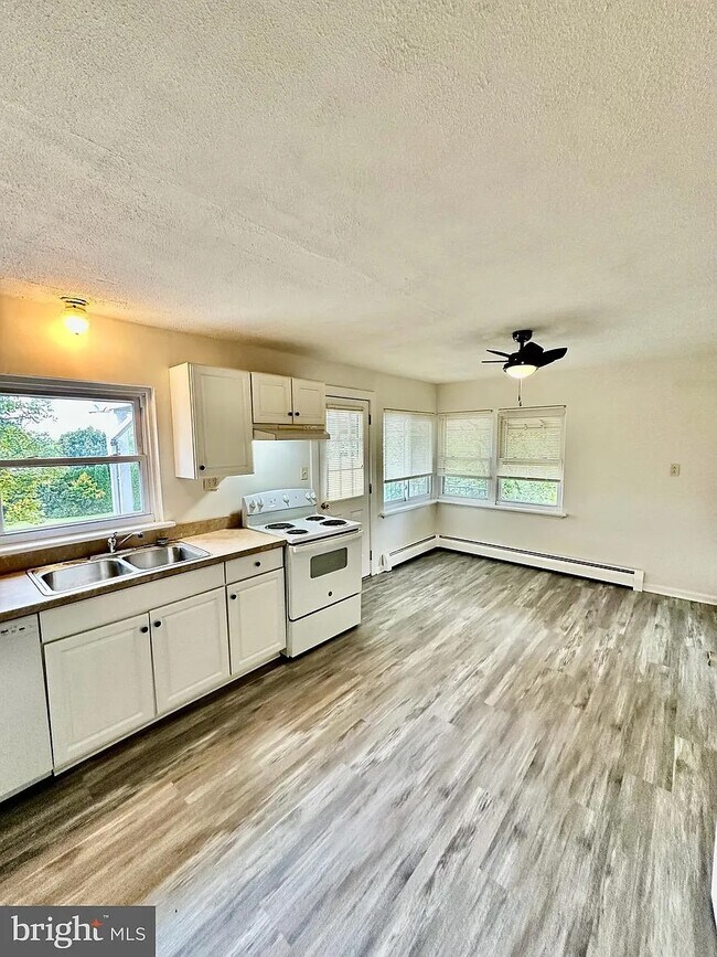 Foto del edificio - 602 E Maple St