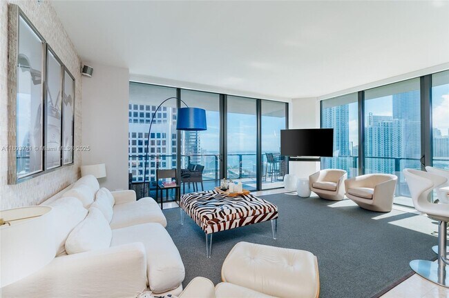 Foto del edificio - 68 SE 6th St