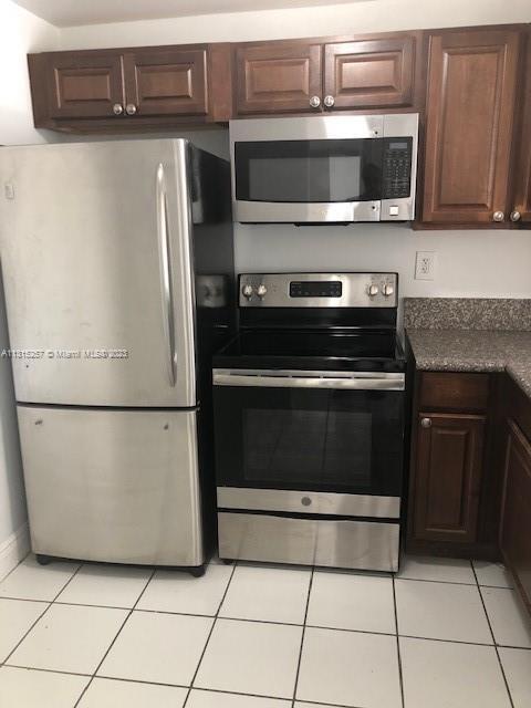 Foto del edificio - 494 NW 165th St