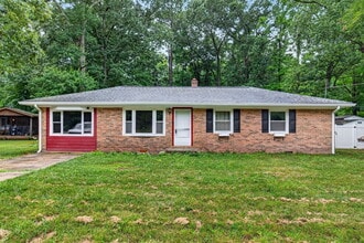 Building Photo - 21465 Indian Bridge Rd