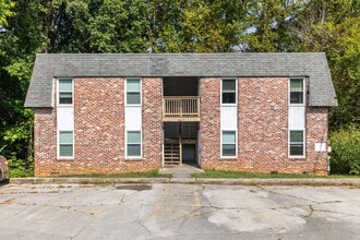 Building Photo - 2817 Colt Dr NE