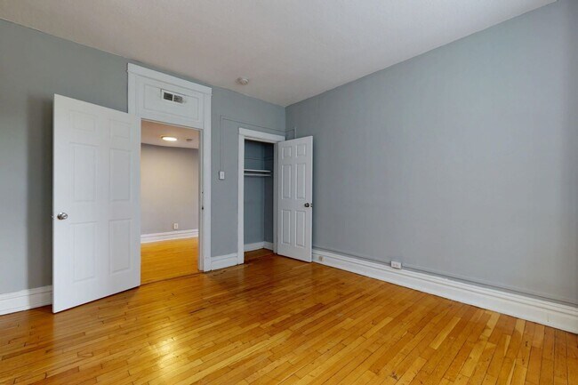 Interior Photo - Vandy House