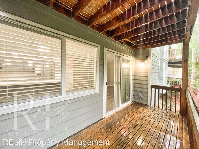 Building Photo - 2 br, 1 bath House - 2929 SE Mile Hill Dr #A3