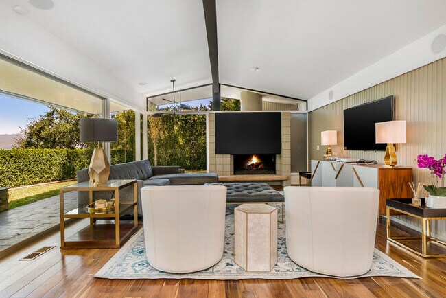 Building Photo - 7290 Packwood Trl